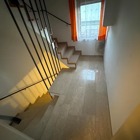 Holy - Boarding House - Handwerker Zimmer - Monteur Zimmer Kemping